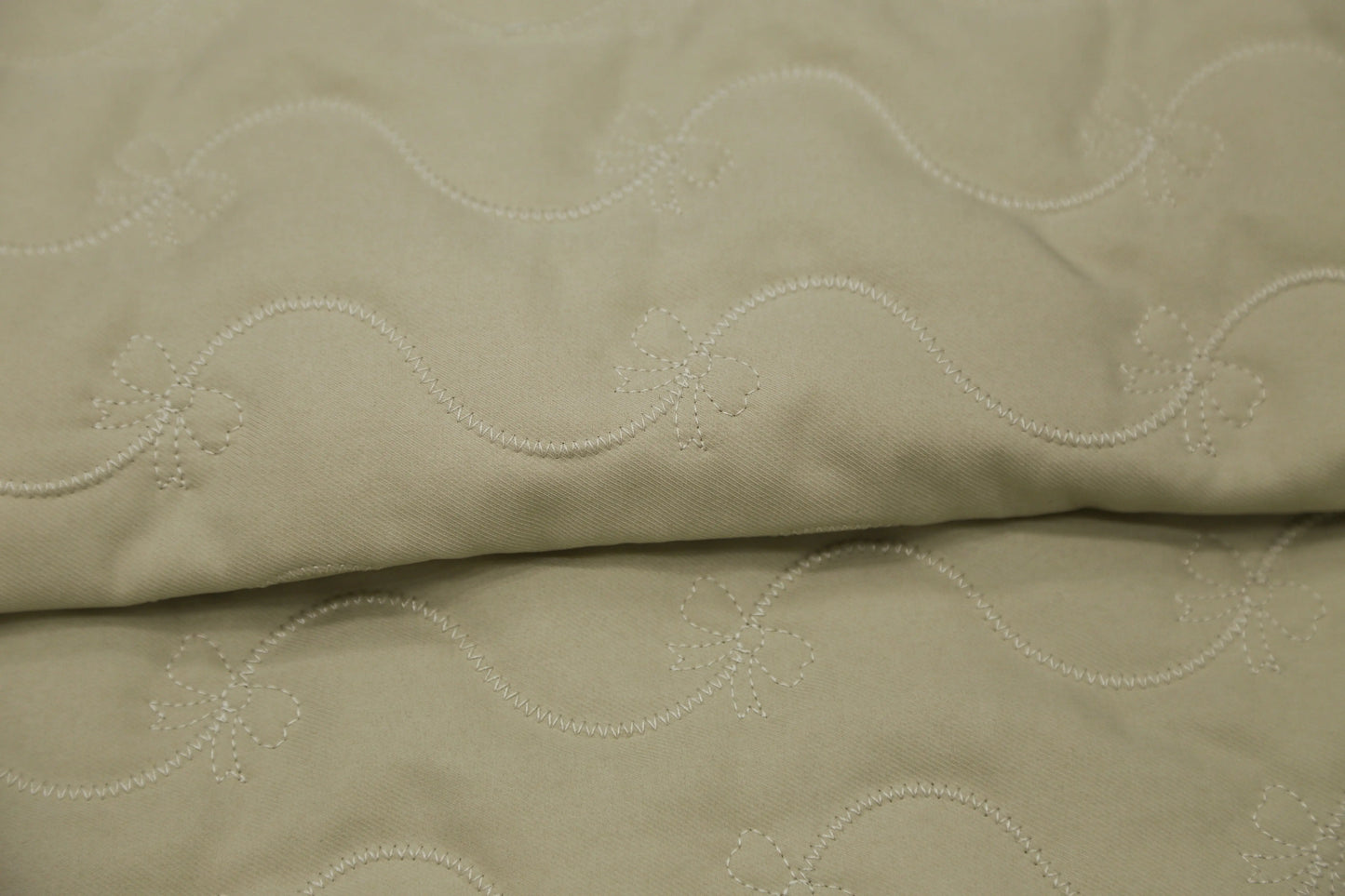 Off-White Quilted Cotton Fabric - 3D Floral Wave Embroidery Textile for Luxury Loungewear & Boho Home Decor - 145cm OEKO-TEX Joomme Fabric