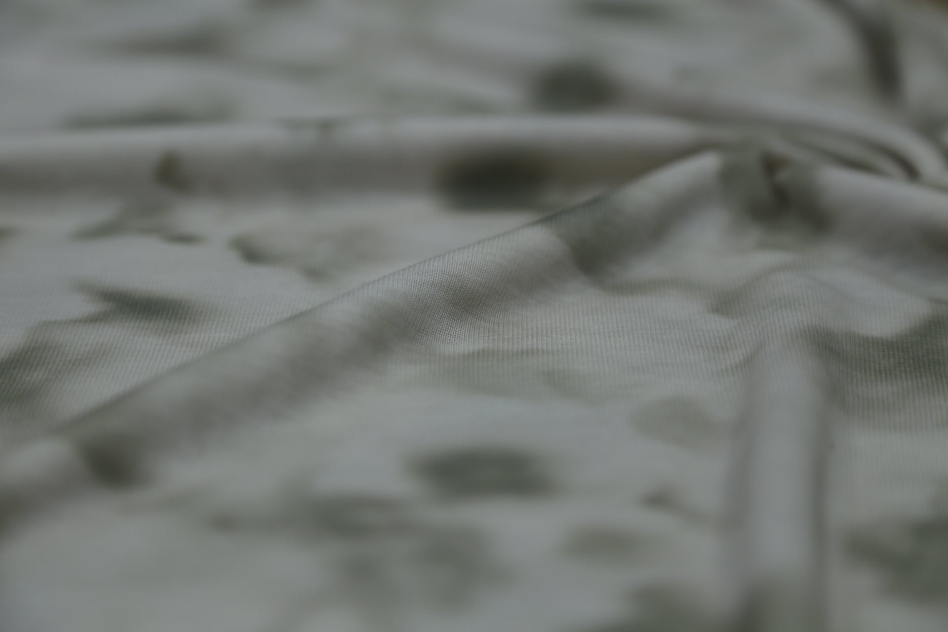 50% Tencel 40% Acrylic 10% Wool Blend - 140gsm  Shibori Dye Joomme Fabric